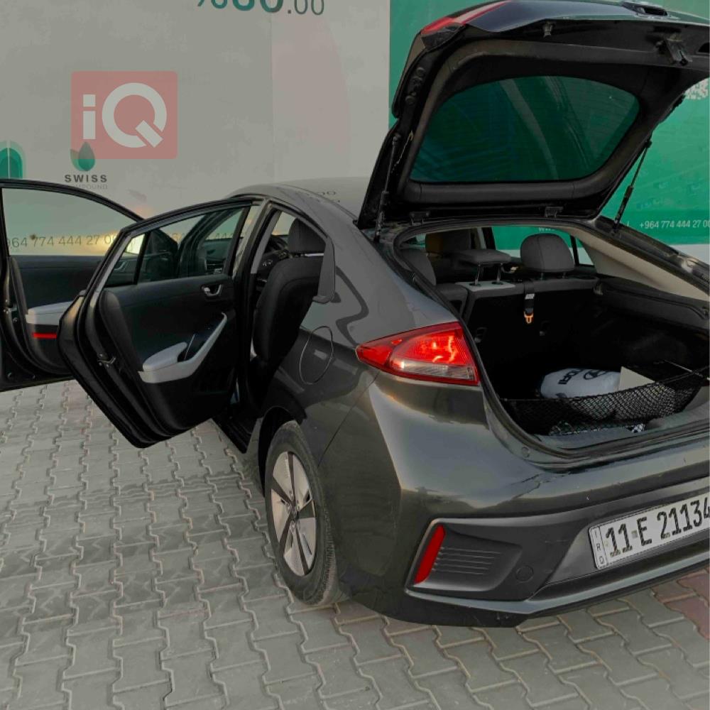 هیوندای ئایۆنیک